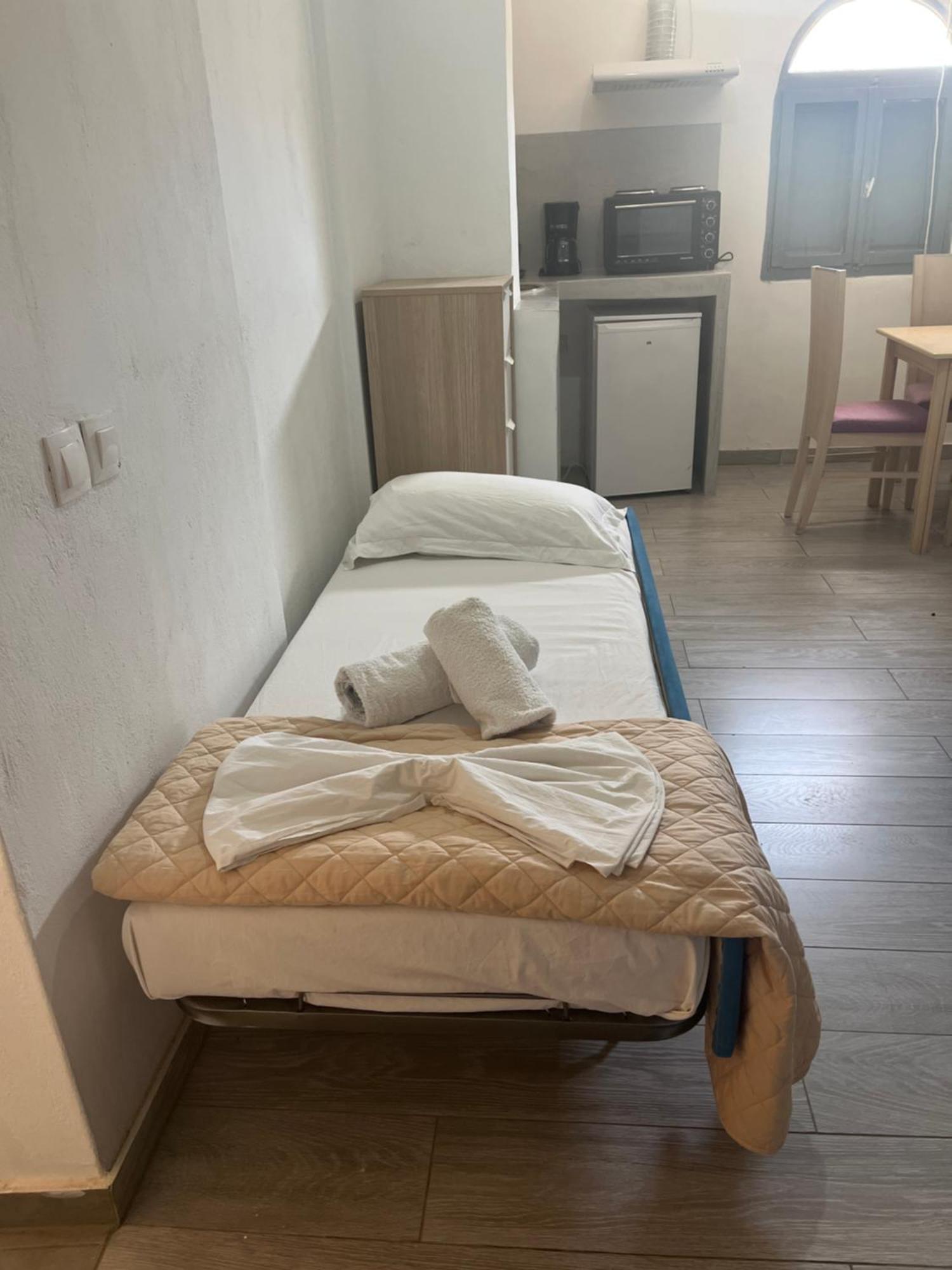 Leon Lux Apartments Perivólosz Kültér fotó