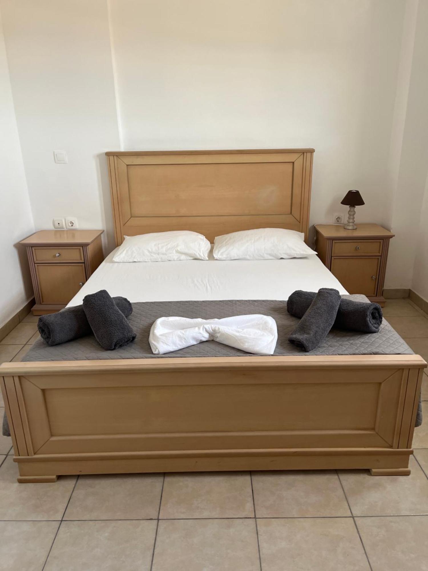 Leon Lux Apartments Perivólosz Kültér fotó