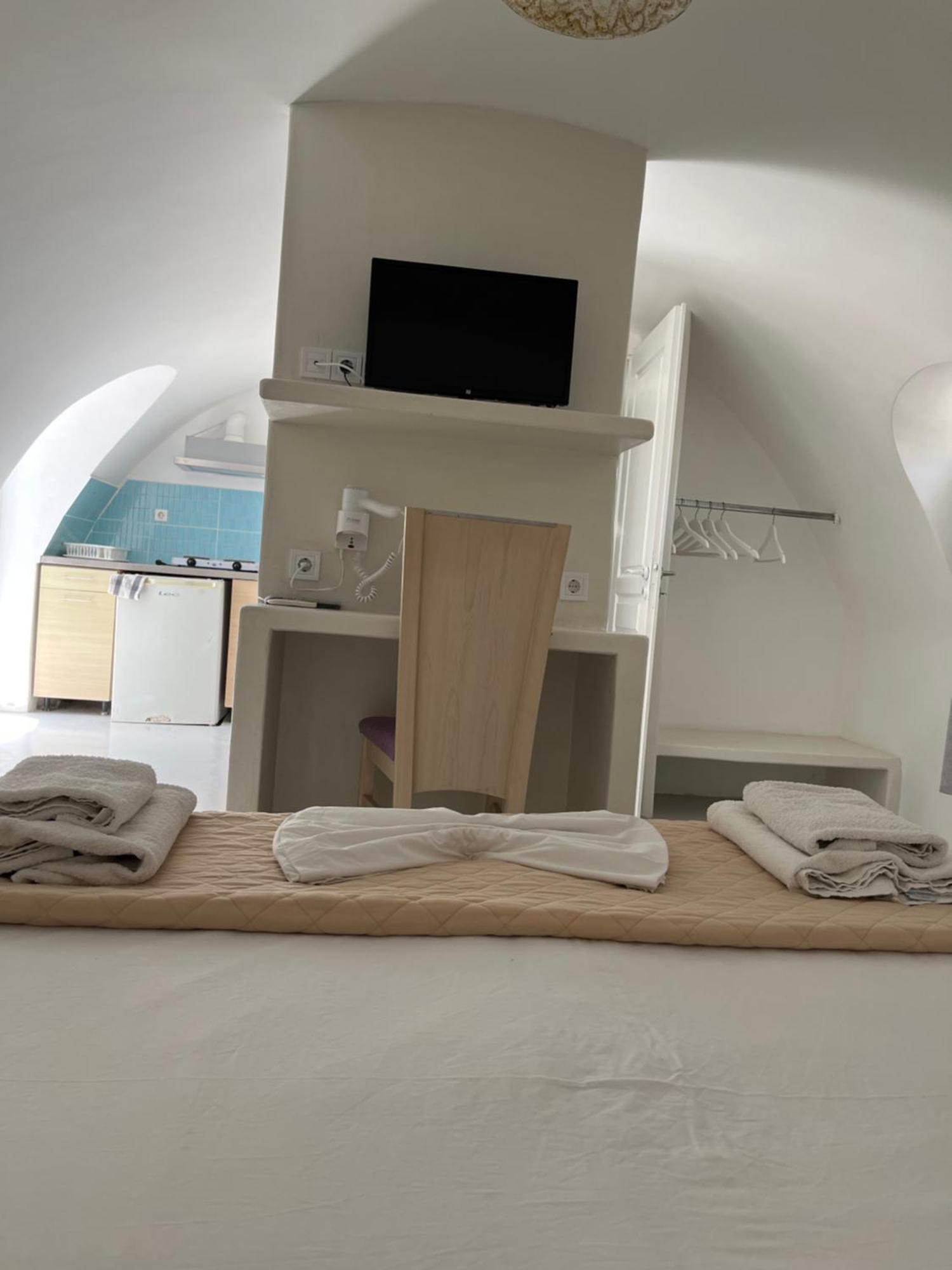Leon Lux Apartments Perivólosz Kültér fotó